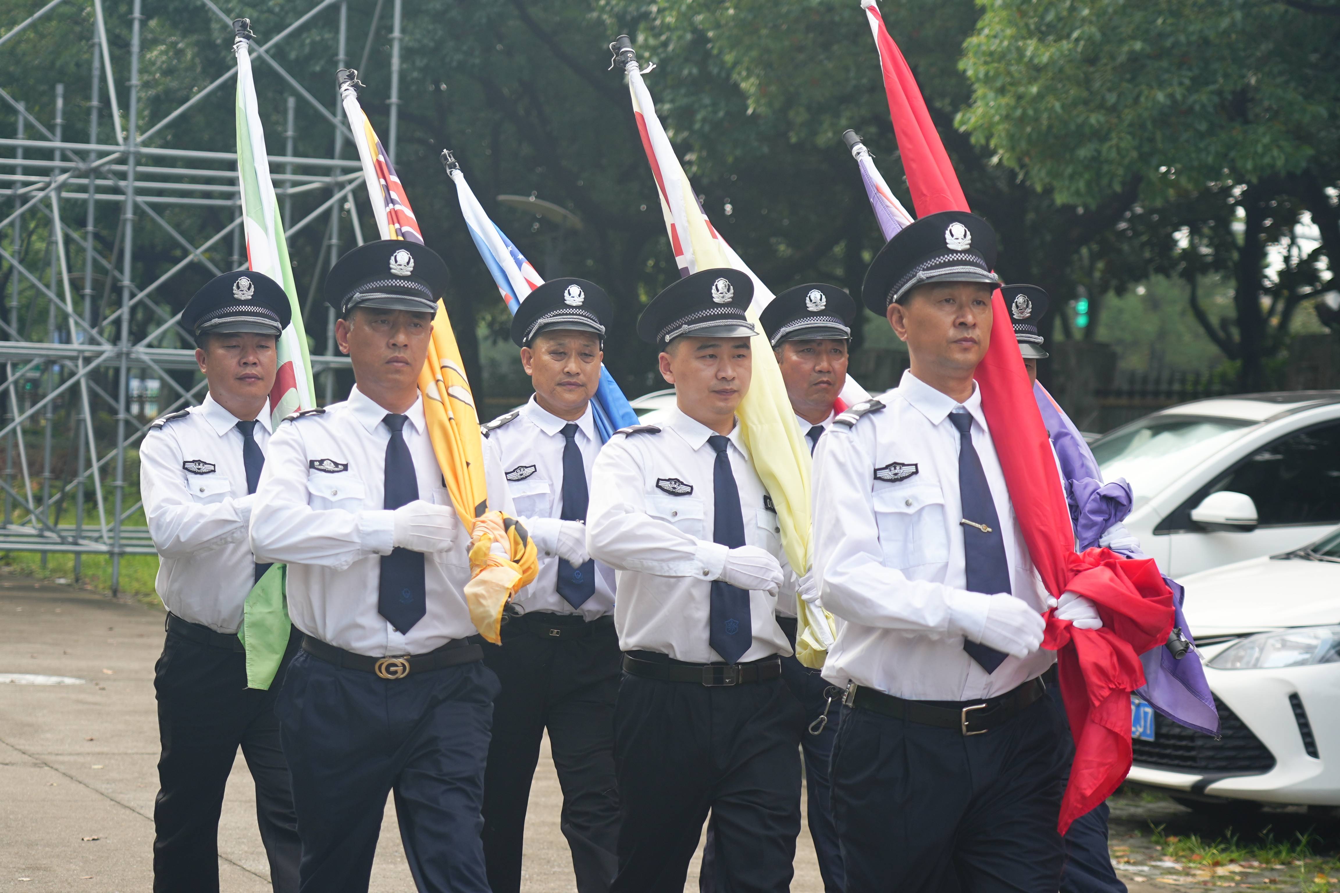 弘扬爱国主义精神，音王庆贺党的生日